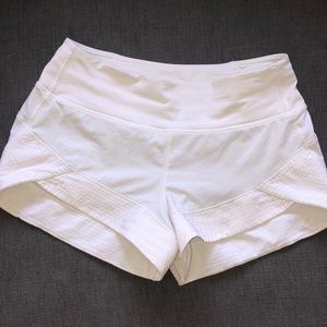 white lululemon shorts size 4